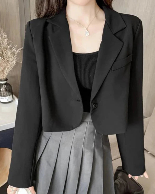Blazer Sidonie noir, une pièce élégante inspirée du style Old Money.
