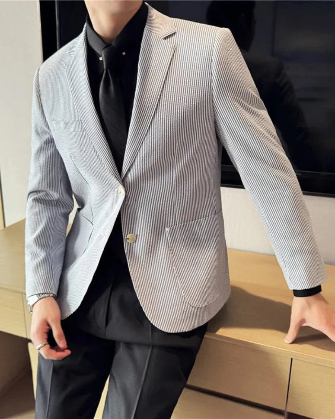 Blazer Timéo homme Old Money, bleu, simple et double boutonnage, pour un style élégant et sophistiqué.