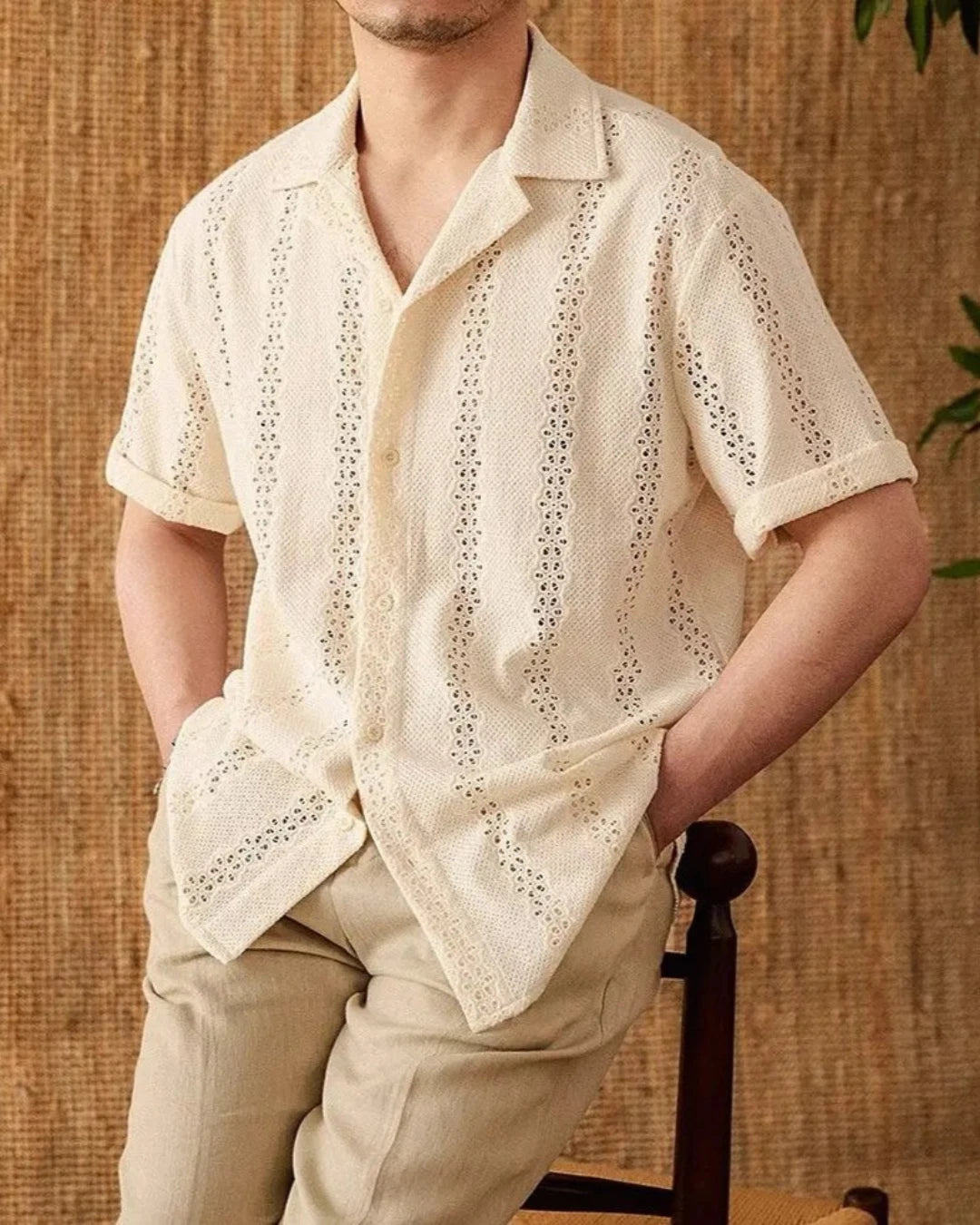 Chemise été en polyester pour homme, blanc cassé.