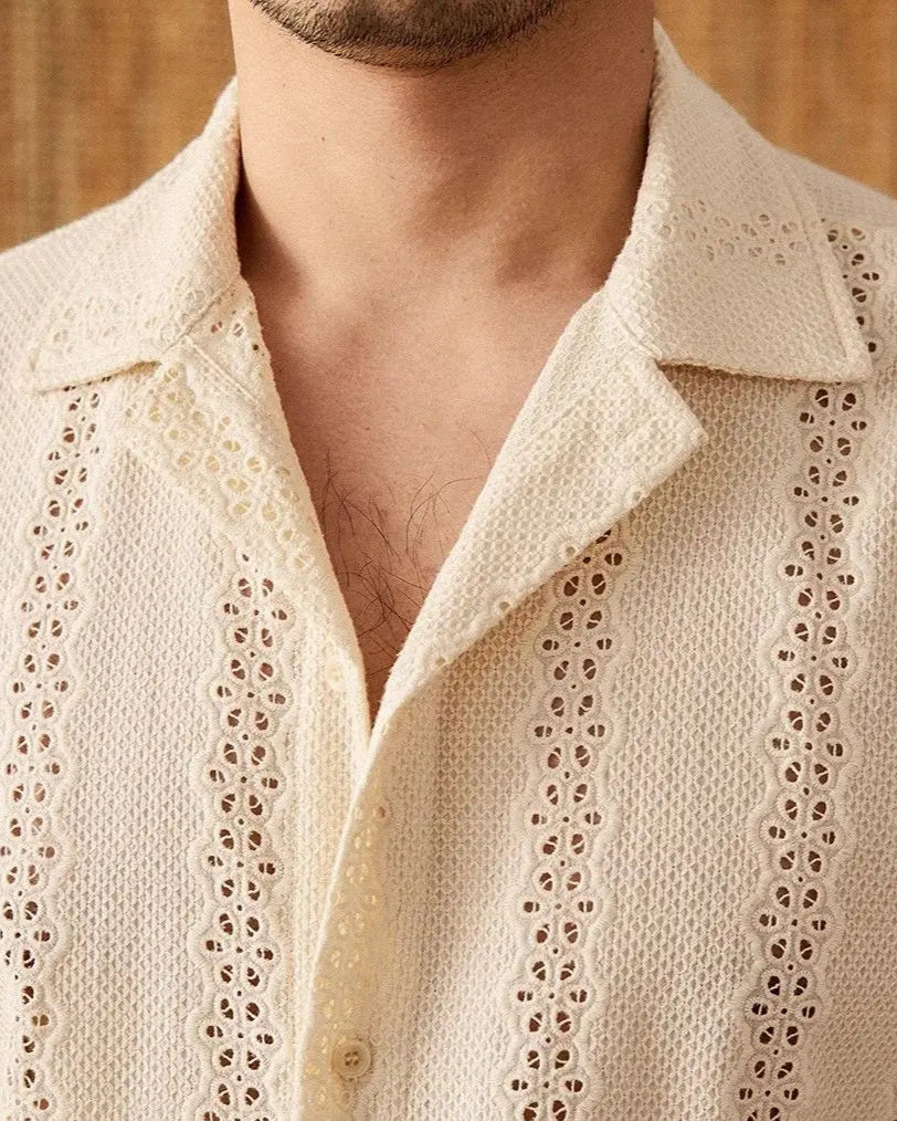 Chemise Basile col classique pour homme, fermeture simple.