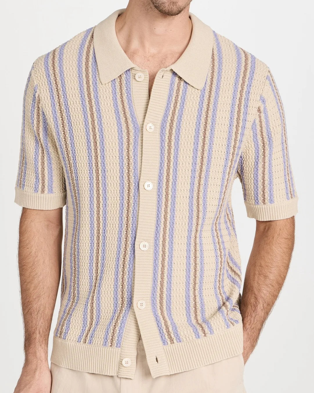 Chemise homme multicolore, boutonnage discret, style Old Money.
