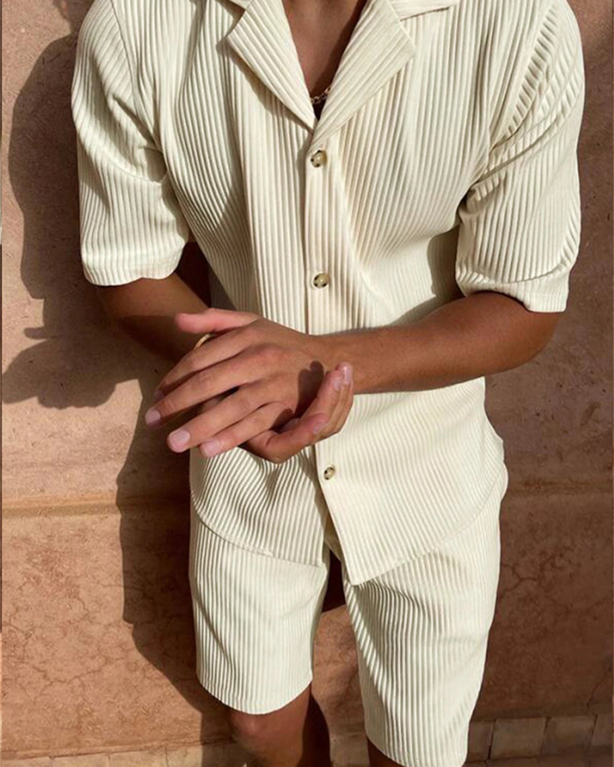 Ensemble blanc crème Ambroise homme, chic et léger pour l'été.