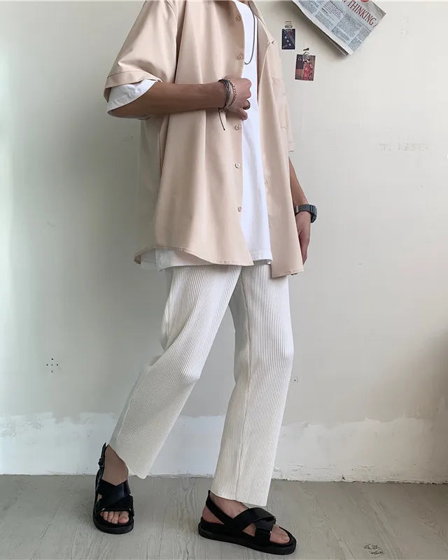 Détail du Pantalon Gabin blanc en tissu modal, idéal pour un style chic et intemporel.