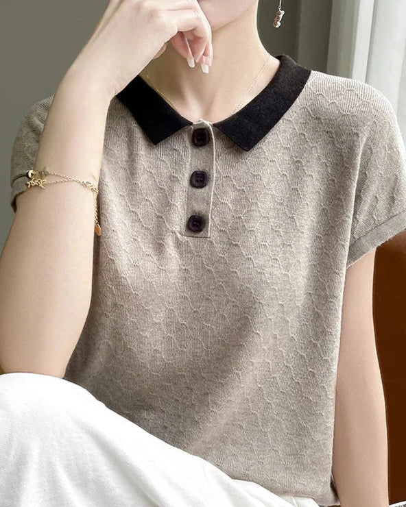 Polo Rosalie couleur chameau, élégant et chic, parfait pour un look raffiné.