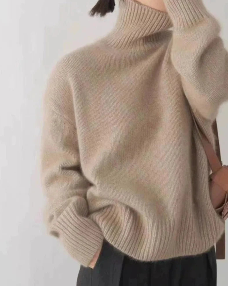Pull Colette chameau femme, cachemire épais et élégant.
