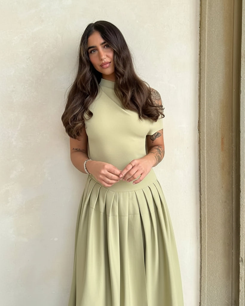 Robe Séraphine verte femme, style Old Money élégant et moderne.