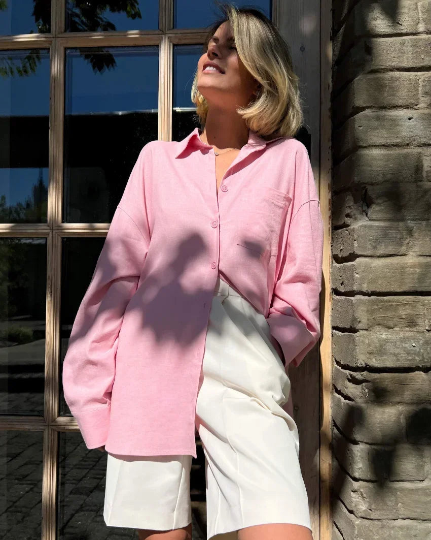 Short Aliette blanc pour femme, braguette à boutons pour un look chic.