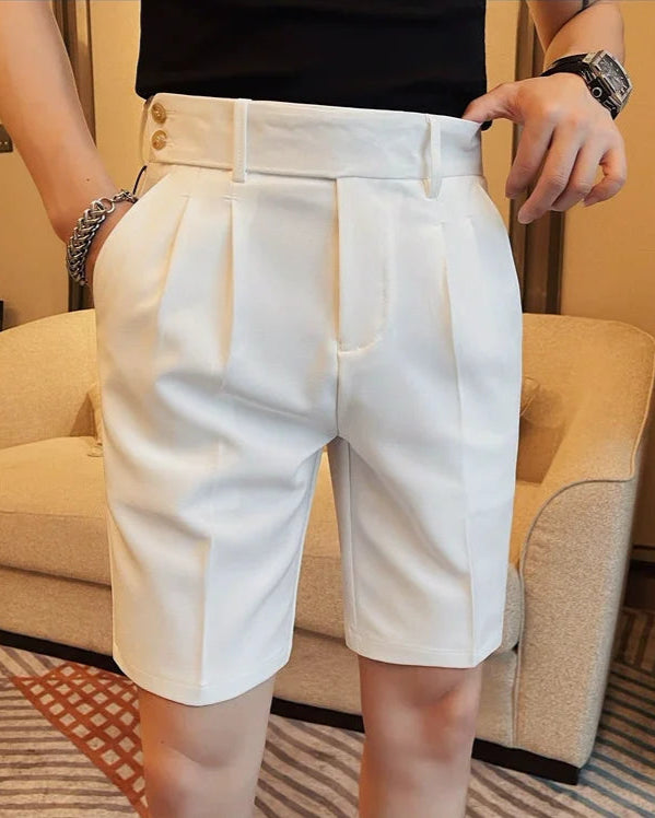 Short Blaise homme, blanc, type costume, coupe élégante avec braguette à boutons.