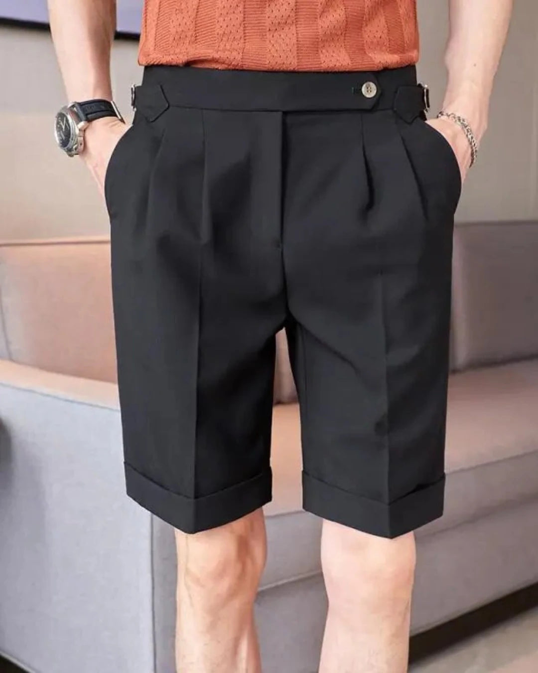 Short Claude homme, noir, coupe ajustée, inspiration costume chic.