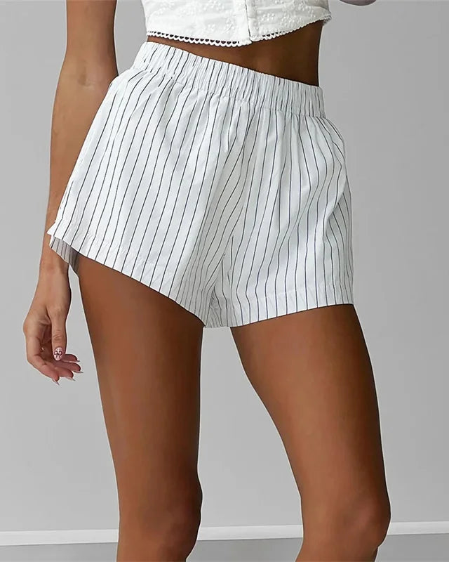 Short Mathilde blanc pour femme en coton avec taille élastique.