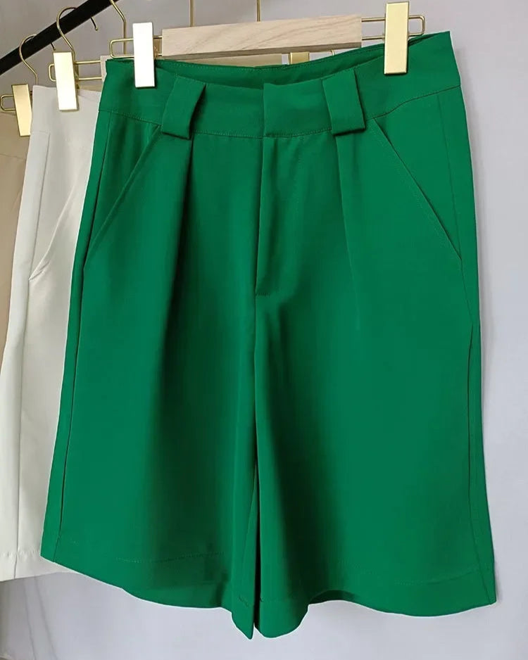 Short Valérie vert femme, style casual chic pour l'été.