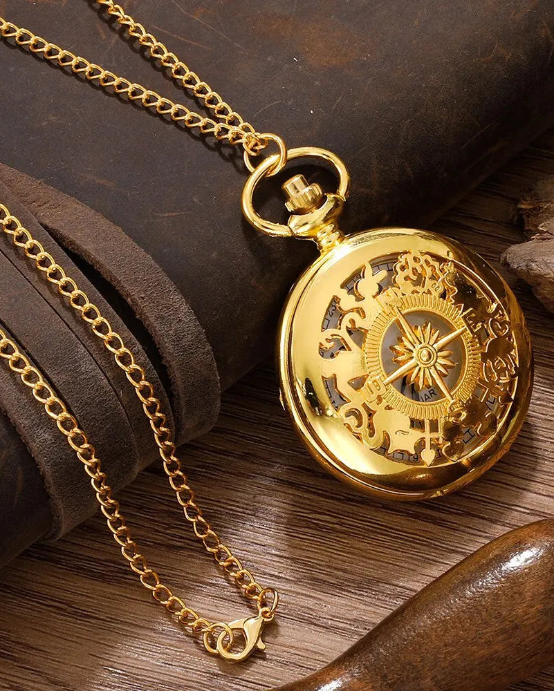 Montre Séraphin antique dorée, accessoire vintage élégant avec chaîne pendentif.