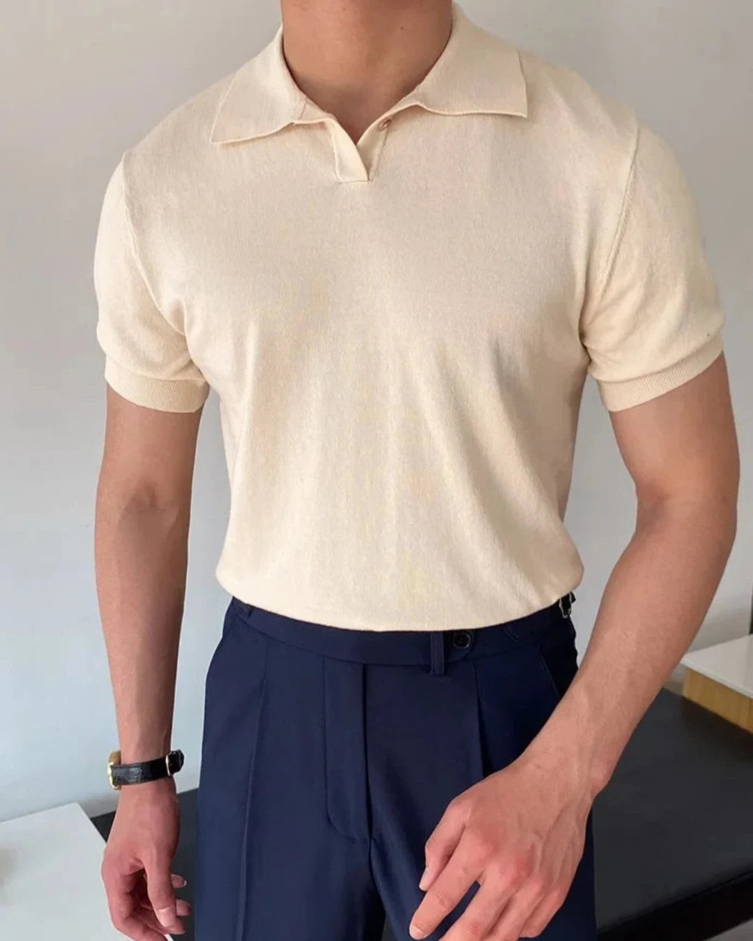 Polo Ethan abricot en coton pour homme, coupe moderne et confortable.